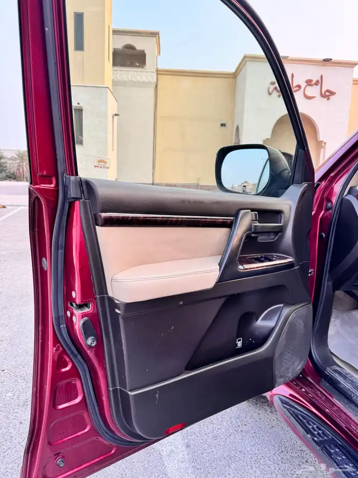 لاندكروزر 2011 18