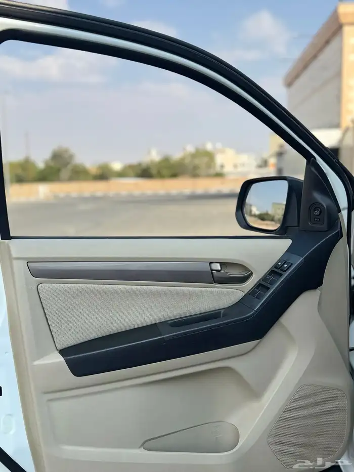 بليزر 2016نضيف نص فل 14