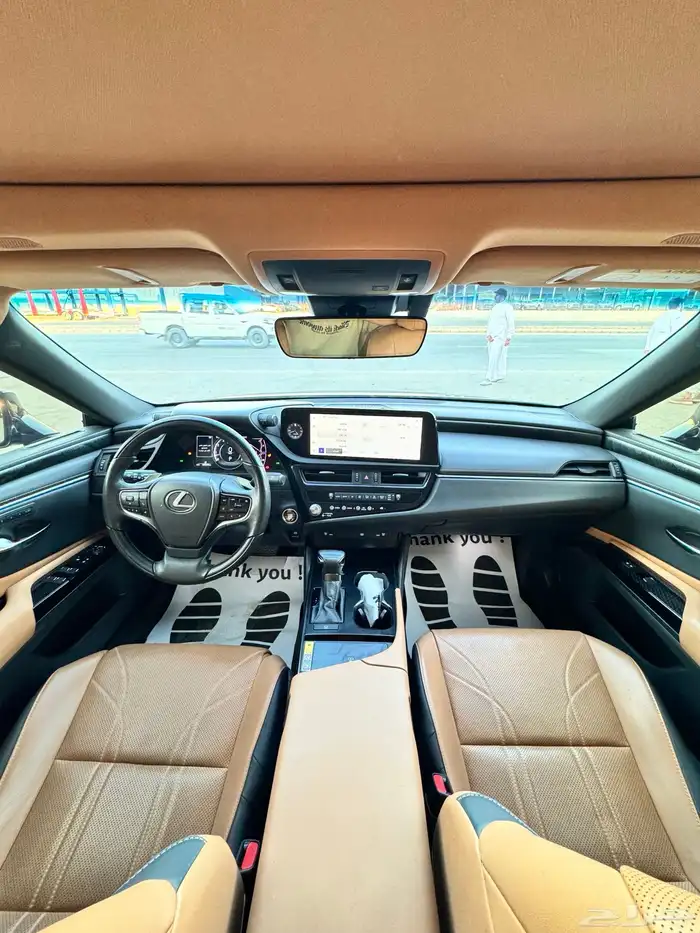 للبيع لكزس DD ES250 - 2023 فل كامل بحالة الوكاله 9