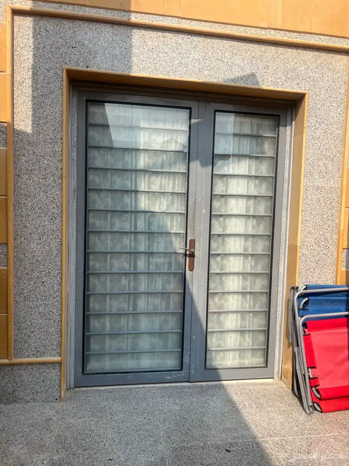 ابواب حديد وكراسي حمام 10