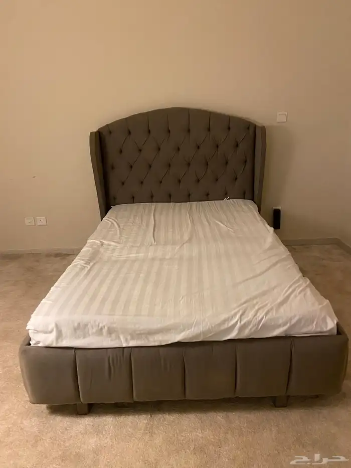 سرير للبيع 1