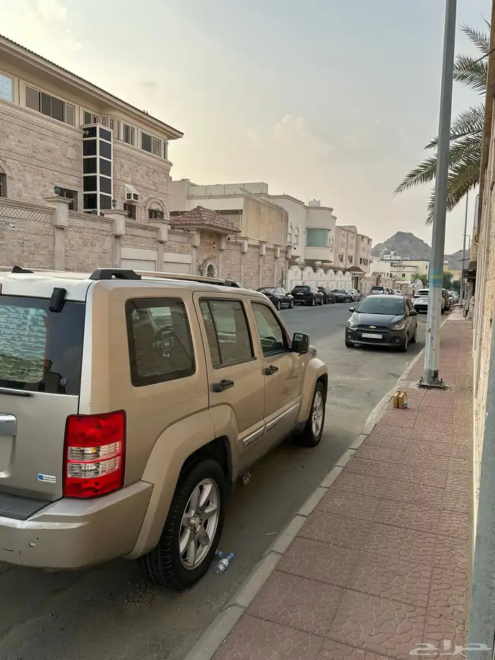 جيب ليبرتي 2011 للبيع 3