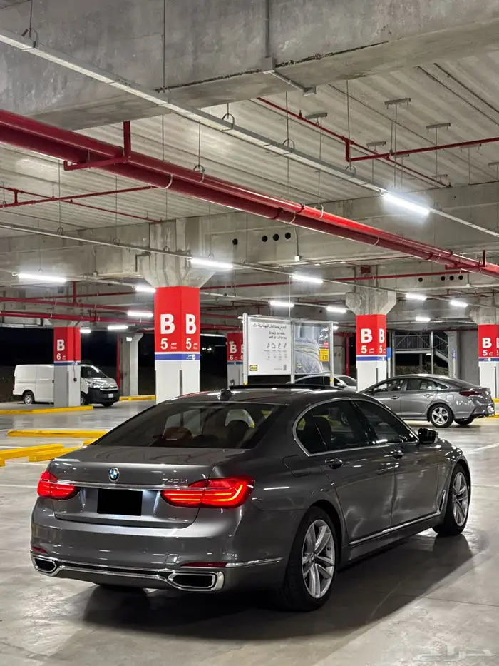 بي ام 740 2019 7