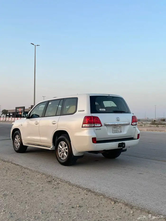 جيب لاندكروزر 5