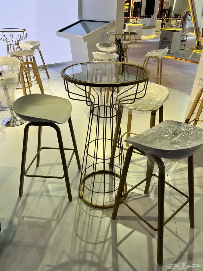 تاجير كراسي طاولات كنب جلسات مكيفات كراسي بار طاولات هاي تي 10