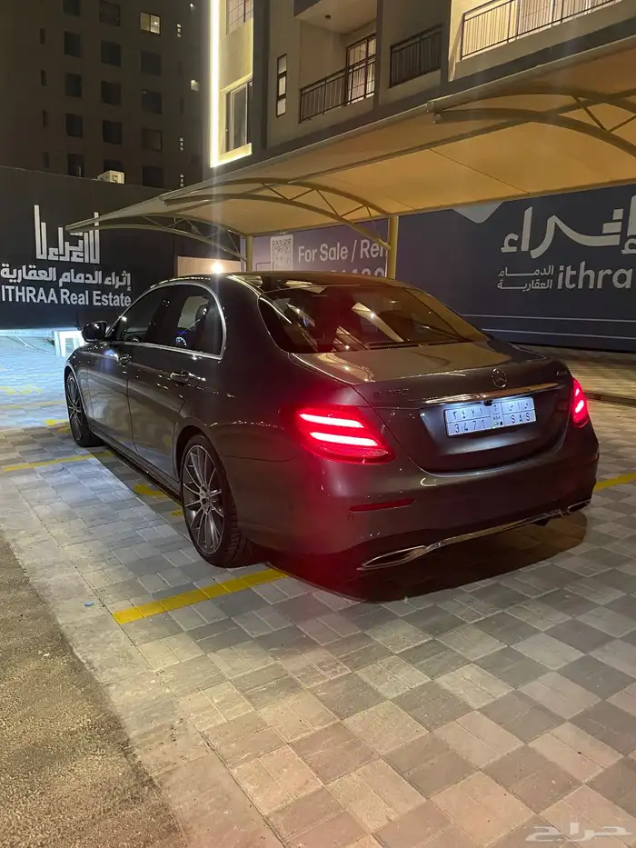 Mercedes-Benz E350 4MATIC موديل 2020 1