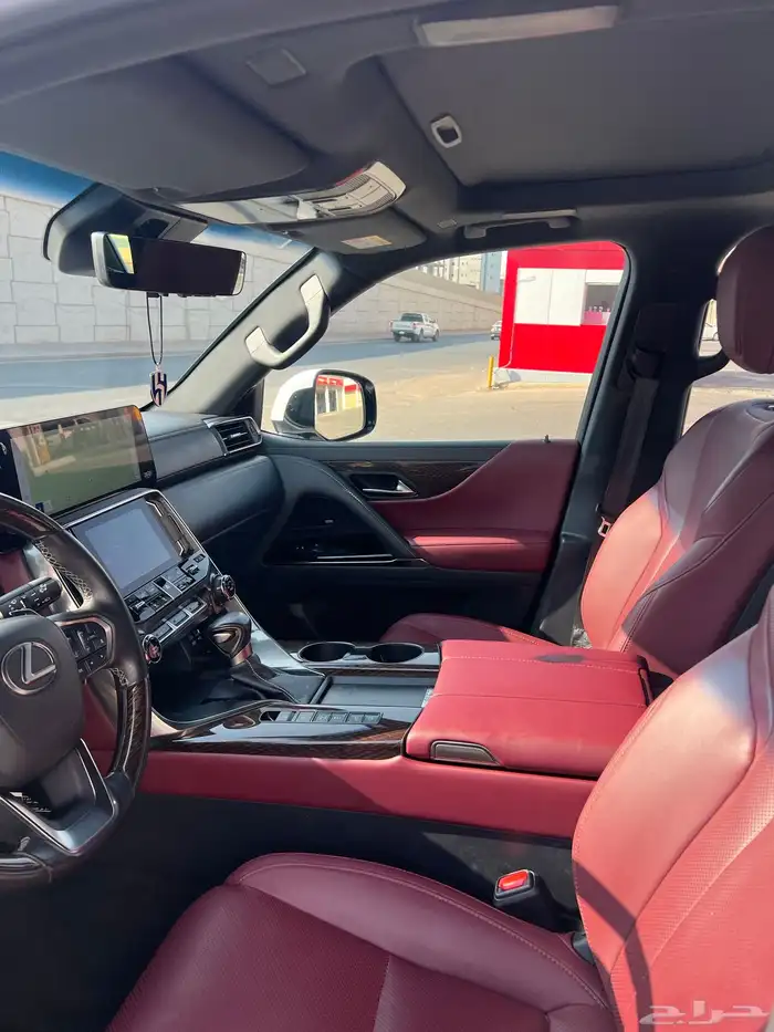 جيب لكزس 2024 بريمي فل كامل ممشاه 40 الف علية حماية كاملة 5