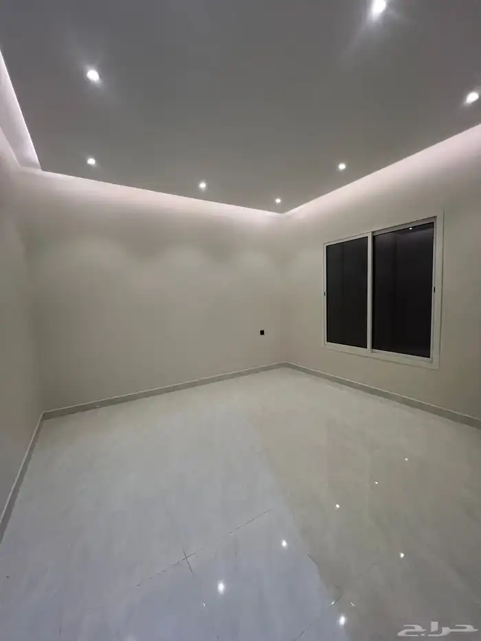 للبيع فيلا راقية دورين و ملحق احد رفيدة حي العزيزية 14