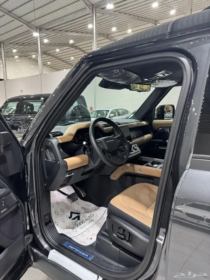 لاندروفر ديفندر X موديل 2025 فل كامل جديد . 10