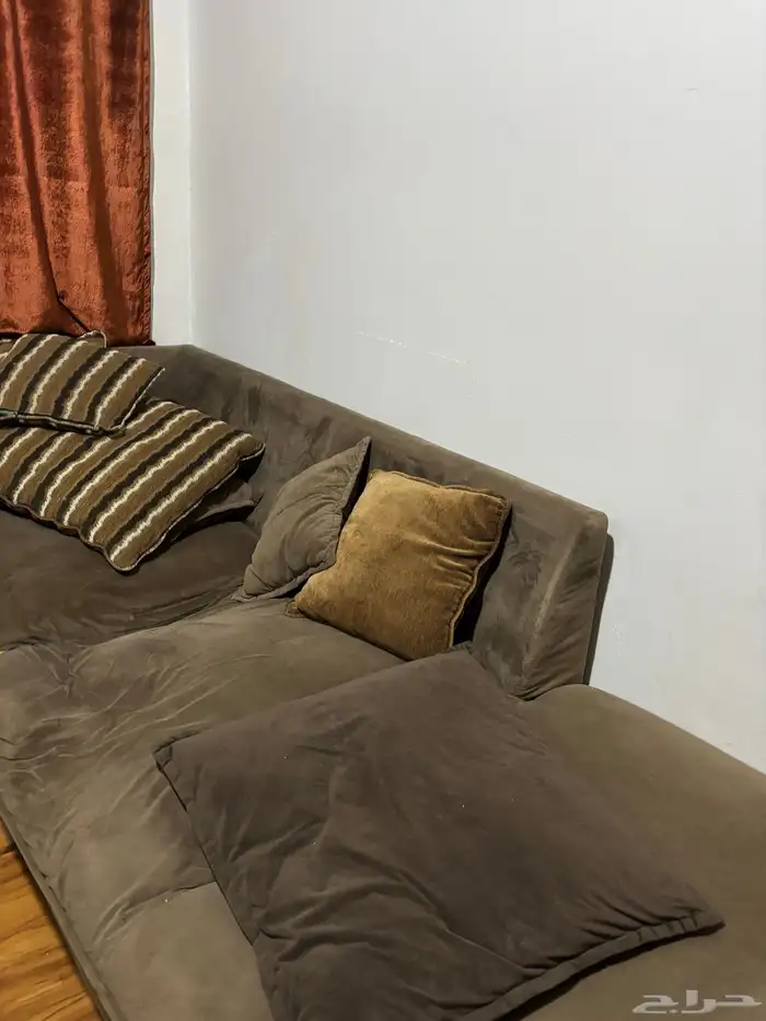 لوجه الله كنبة وبوفية مستعجل جدا جدا 0