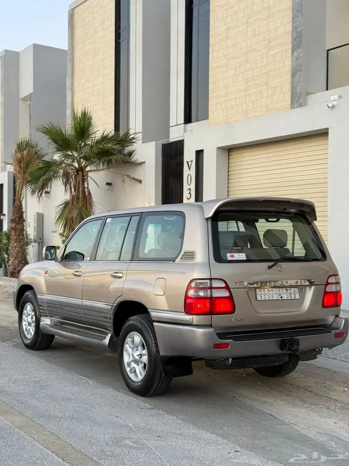 لاندكروزر فسكار 2003 قير عايدي اساس 12