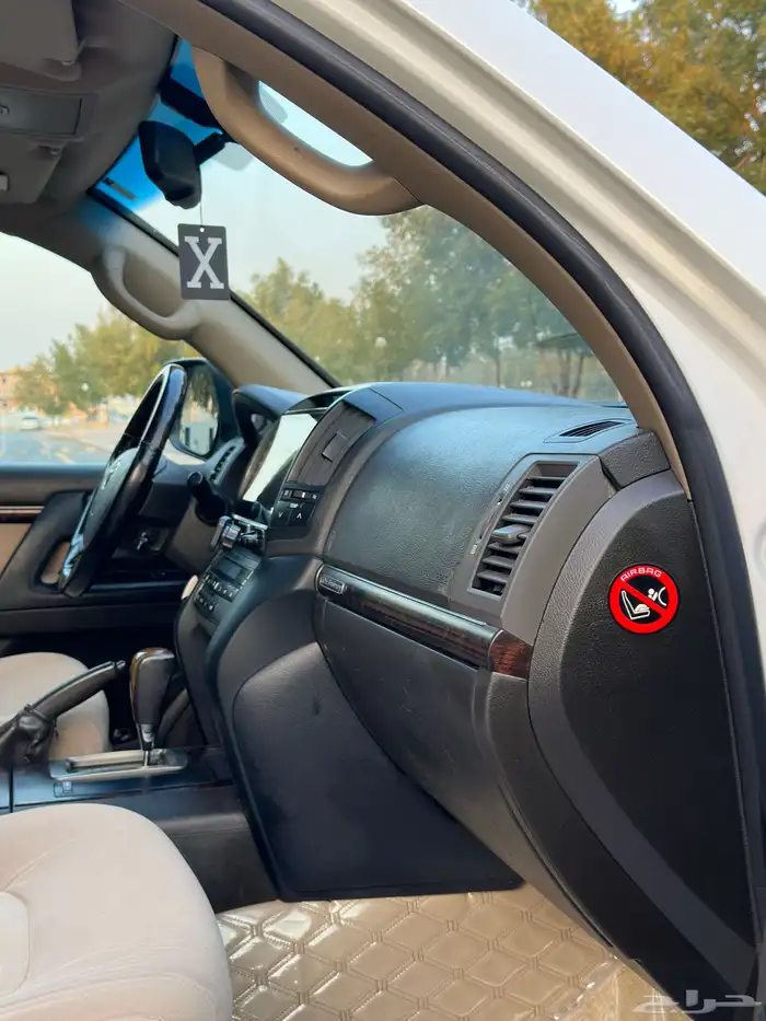 جيب لاند كروزر 2011 21