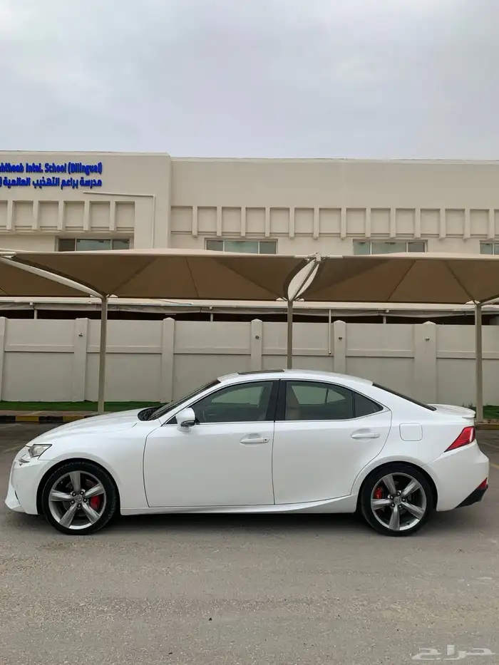 لكزس is350 ممشى قليل 2014 1