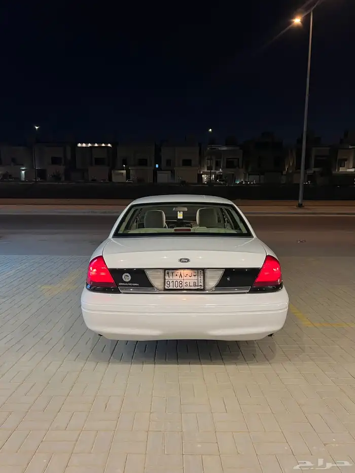 فورد فكتوريا بوليسي 13