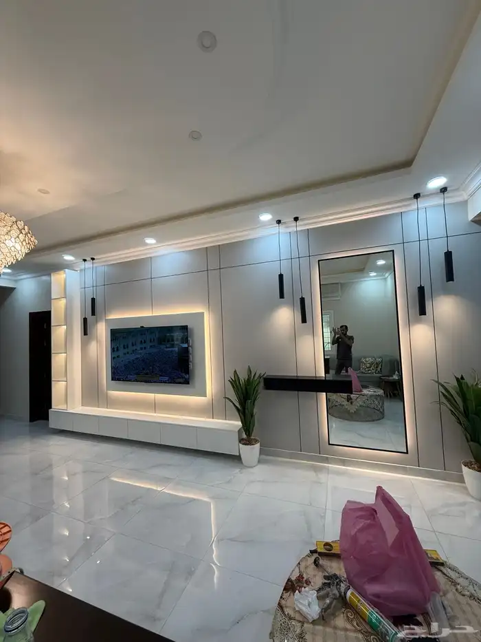 شيبورد ديكور صاله ديكورتلفزيون مرايات طاوله معلق اصباغ 2