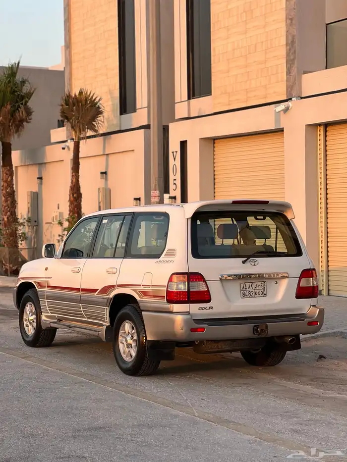 تويوتا لاندكروزر فل كامل قير عايدي اساس 13