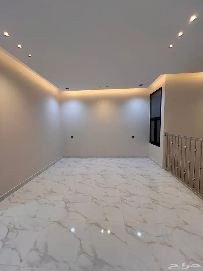 للبيع روف علوى بمدخل سياره حى النور شمال الخميس 750 الف 28