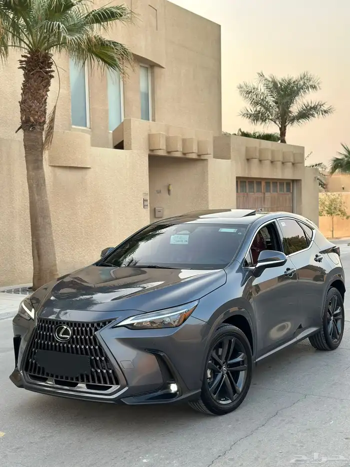 لكزس NX350h شبه جديده ماشيه 16 الف فقط بحاله الوكاله 0