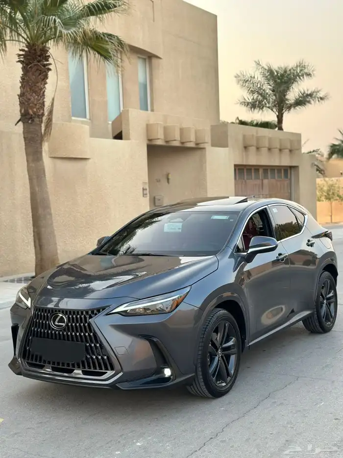 لكزس NX350h شبه جديده ماشيه 16 الف فقط بحاله الوكاله 3