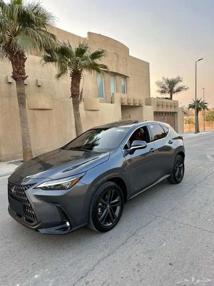 لكزس NX350h شبه جديده ماشيه 16 الف فقط بحاله الوكاله 5