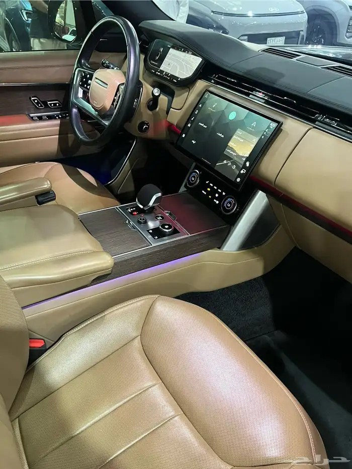 رنج روفر فوج 2023 SE ضمان وصيانة مجانية 6