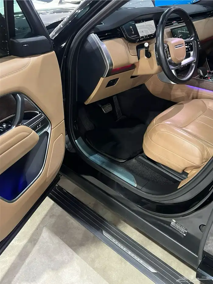 رنج روفر فوج 2023 SE ضمان وصيانة مجانية 10