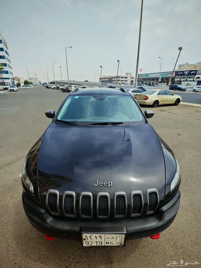 جيب شروكي فل كامل 2015 7