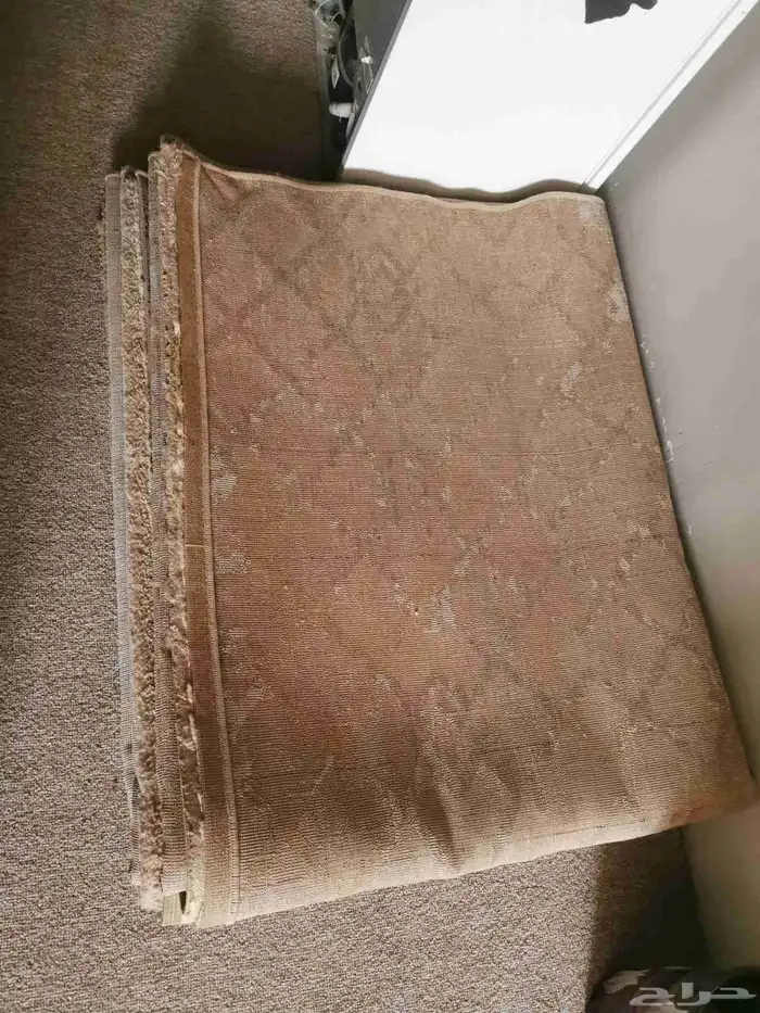 سجادتين لون بيج نضيفه للبيع 1