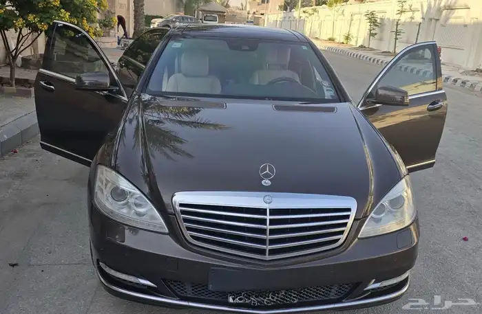 Mercedes 2012 S300 Luxury Package 5