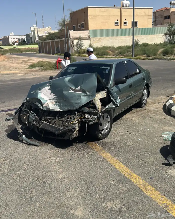 كامري 2002 مصدومه.. (البيع كامل مو قطع) 4