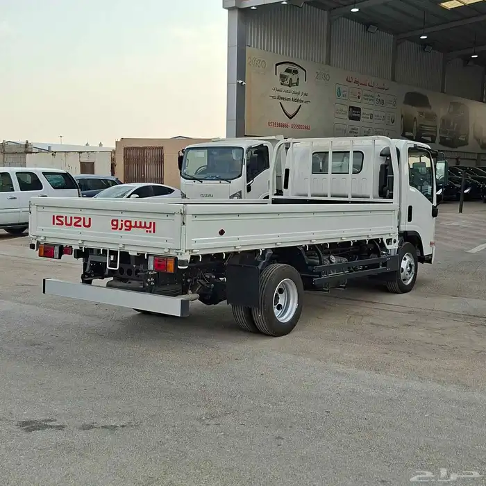 ايسوزو دينا 2024 محرك 4.8 الطن3 خليجي السعر 124شامل الضريبه 4