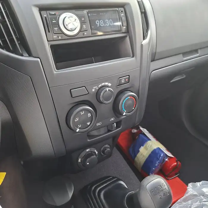 ايسوزو ديماكس 2025 غمارة دبل السعر 84 الف شامل الضريبه 18