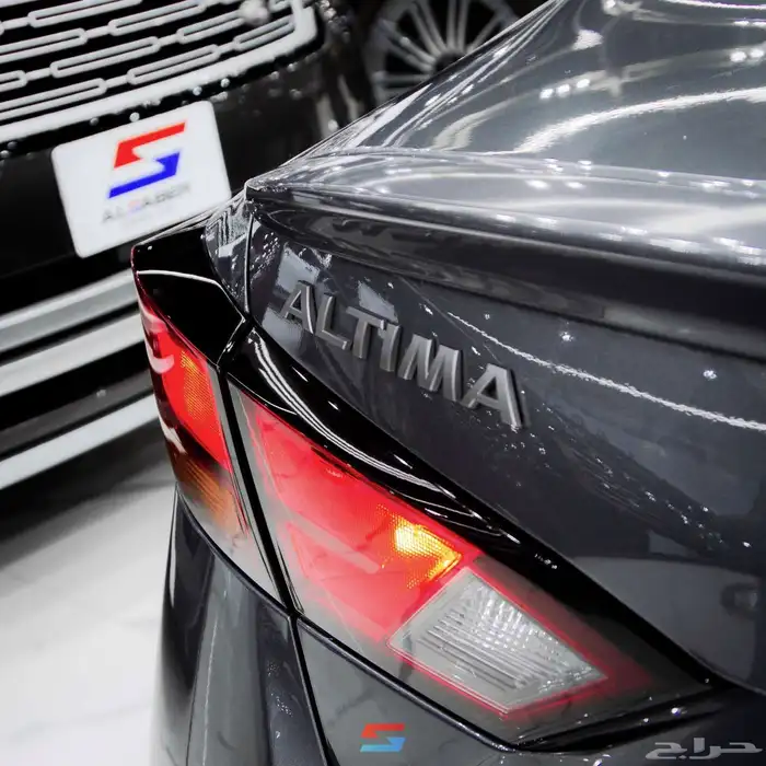 نيسان التيما 3