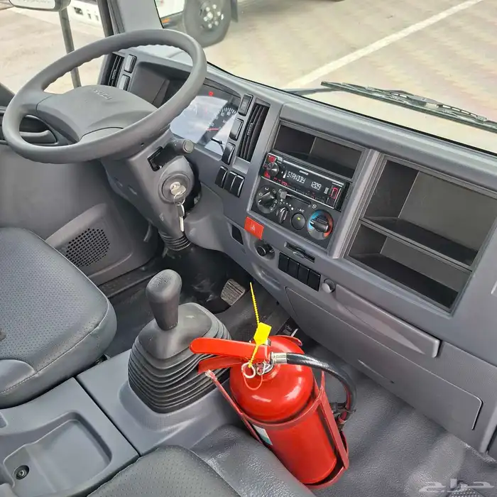 ايسوزو دينا 2024 محرك 4.8 الطن3 خليجي السعر 124شامل الضريبه 10