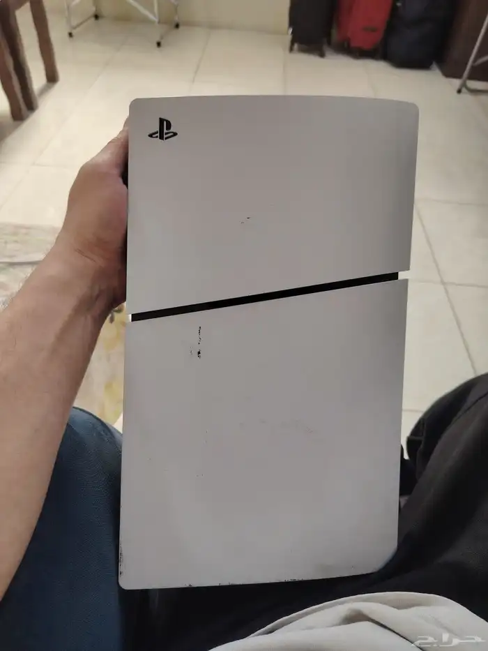 بلايستيشن 5 اللي بدون مدخل شري معه التوصيلات و يد وحده الأصل 2
