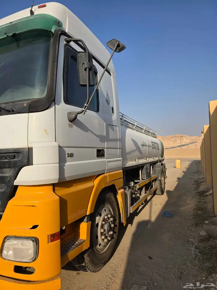 وايت مرسيدس موديل 2004 2