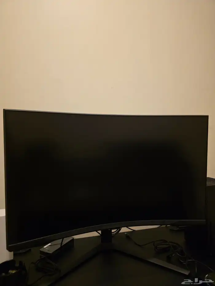 samsung g6 32in شبه جديد 3