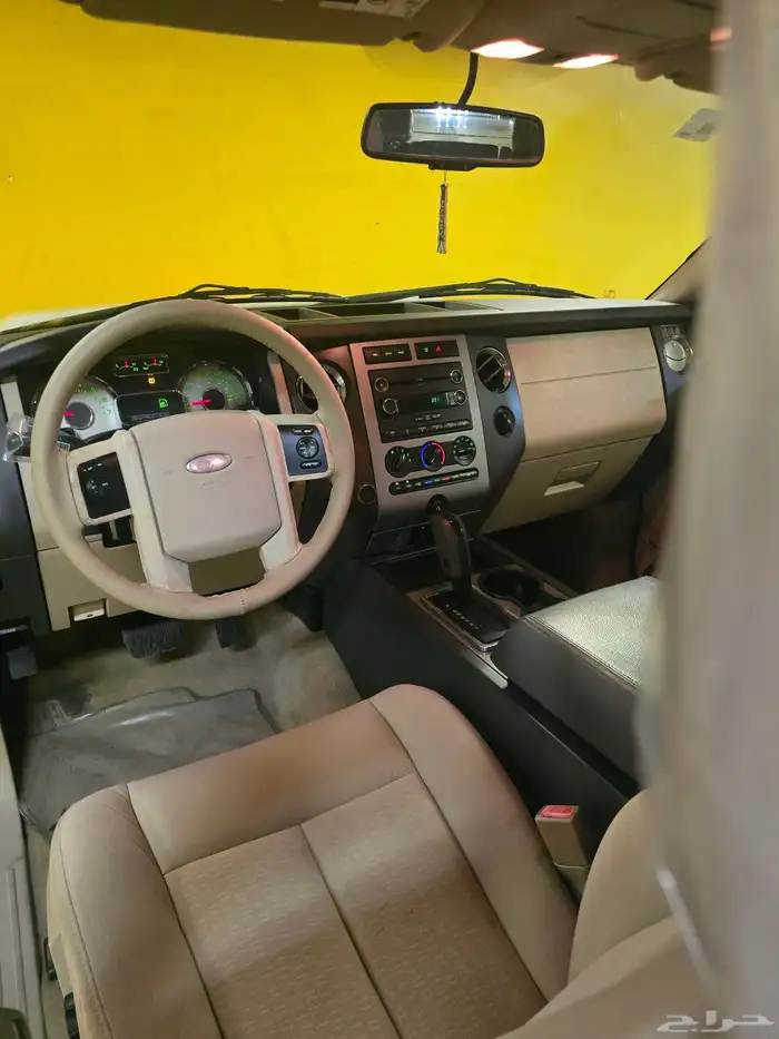 فورد اكسبديشن 2013 دبل الجزيره شبه الجديد 32