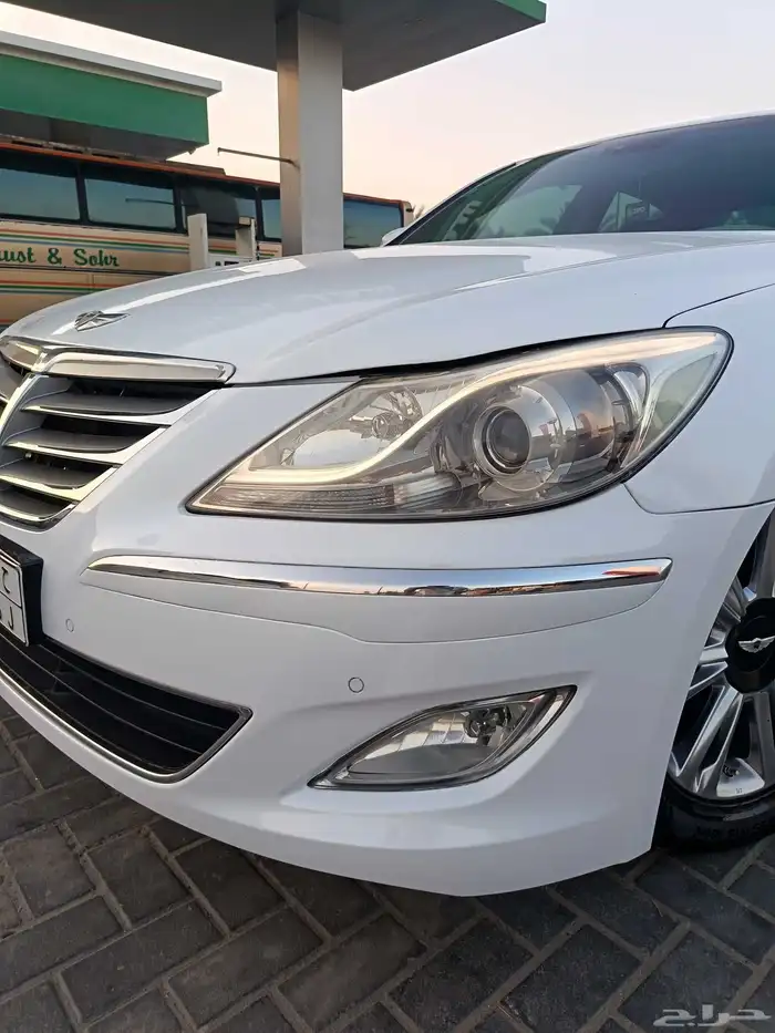 هونداي جنسس 2014 4