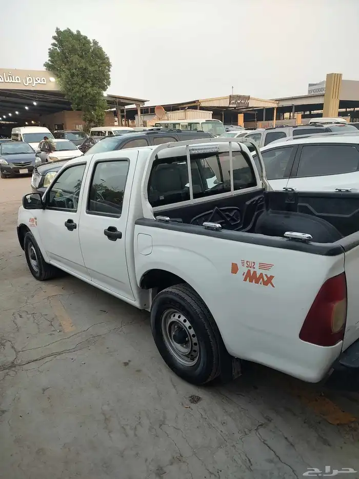 ايسوزو ديماكس 2010 5