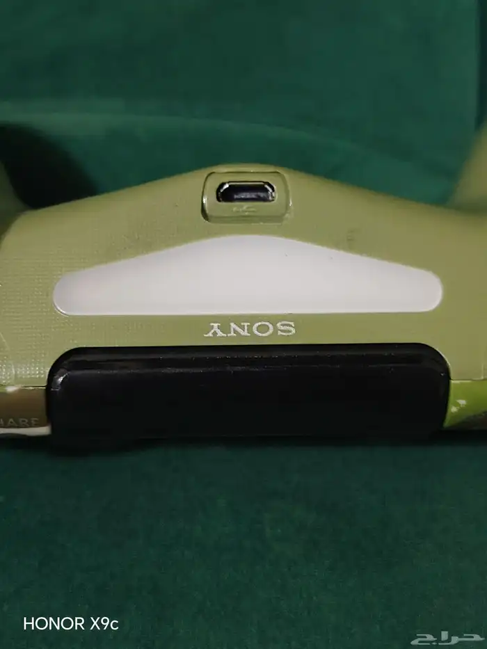 يد سوني 4 أصلية 1