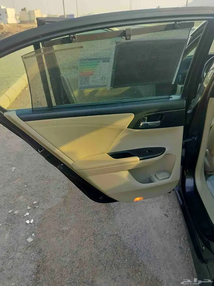 للبيع او البدل المناسب هوندا اكورد فل كامل سبورت 2016 12