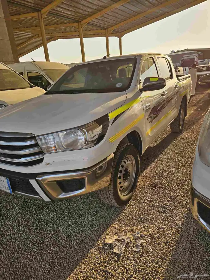 تويوتا هايلكس موديل 2023 و 2021 1