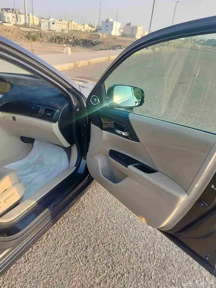 للبيع او البدل المناسب هوندا اكورد فل كامل سبورت 2016 10