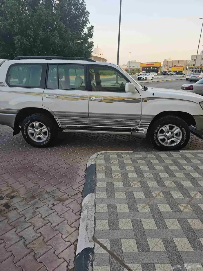 لاندكروزر 2003 دفلك ممشى 460 الف مافكت المكينه الفحص انا اتح 2