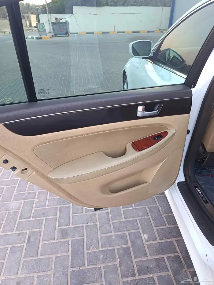 هونداي جنسس 2014 19