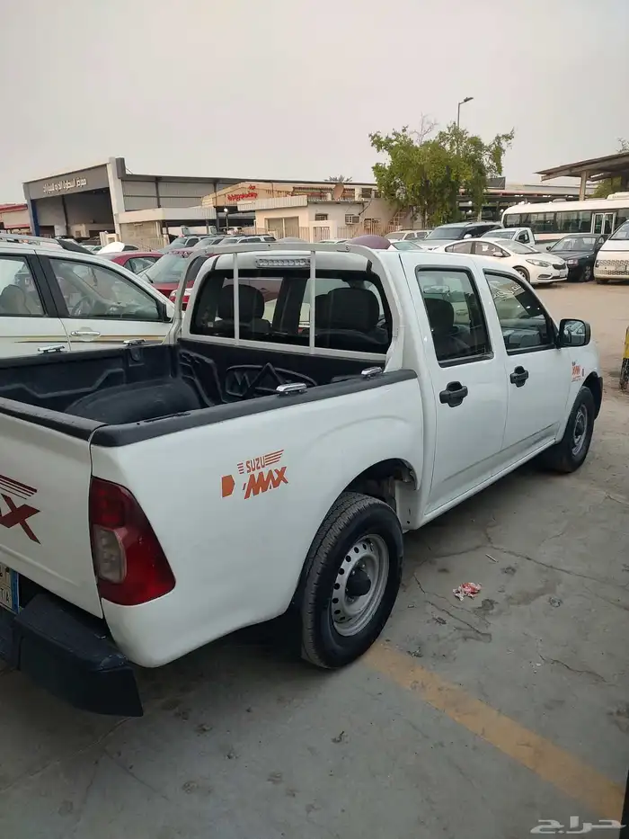 ايسوزو ديماكس 2010 6