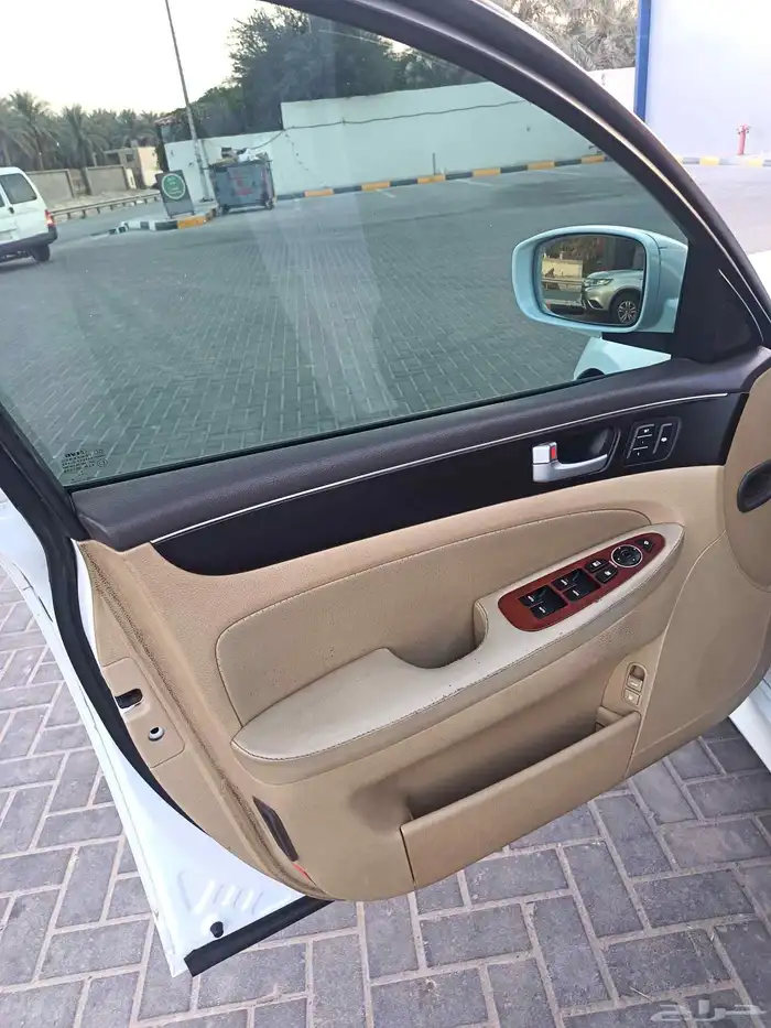 هونداي جنسس 2014 18