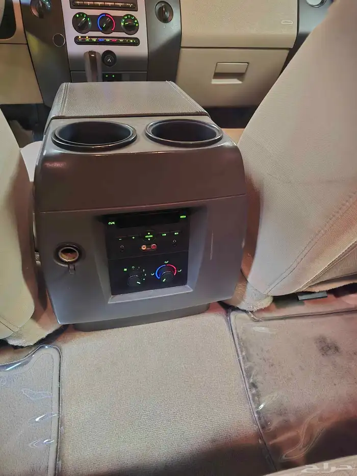 فورد اكسبديشن 2013 دبل الجزيره شبه الجديد 31