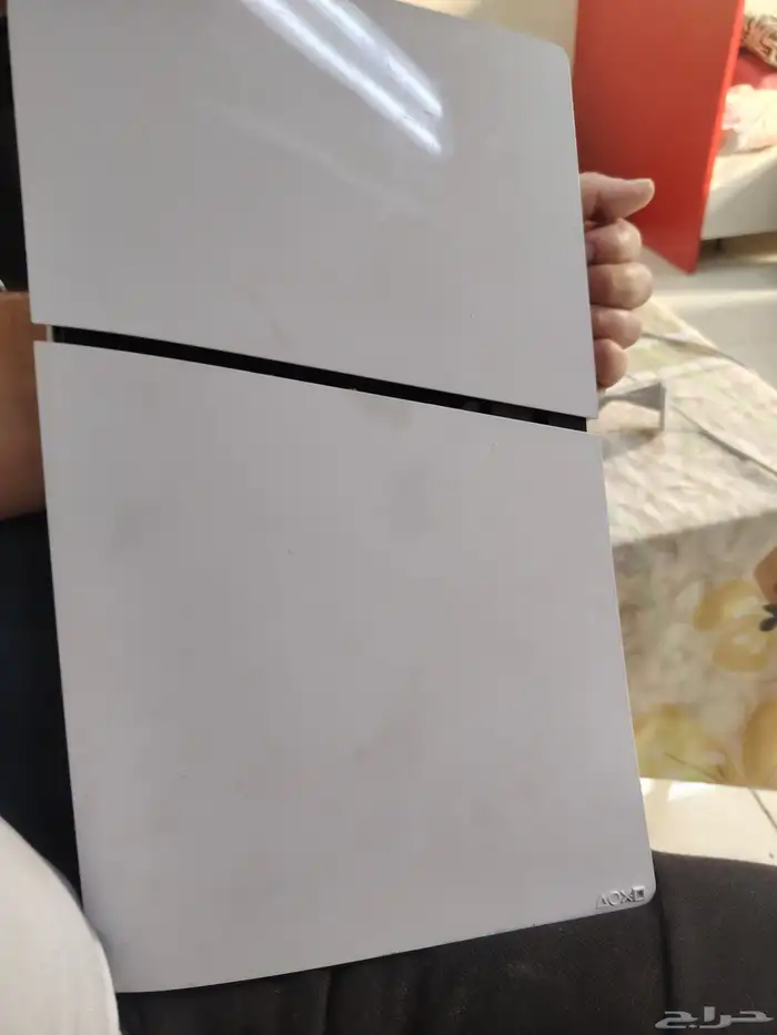 بلايستيشن 5 اللي بدون مدخل شري معه التوصيلات و يد وحده الأصل 1